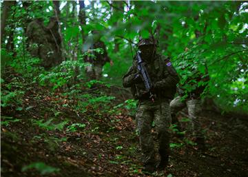 Međunarodna vojna vježba Imediate Response 19 - zračni desant na Slunju