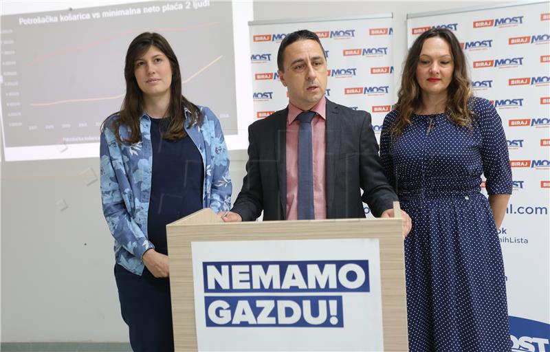 Tiskovna konferencija Mosta