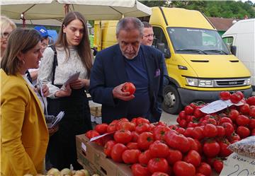 Bandić u sklopu predizborne kampanje obišao sajam u Krapini