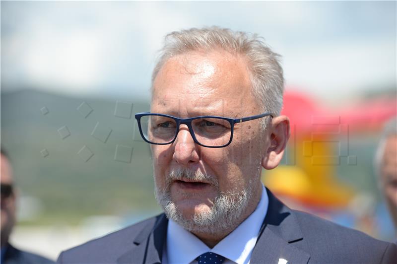 Ministar Božinović s povjerenikom EK Christosom Stylianidesom