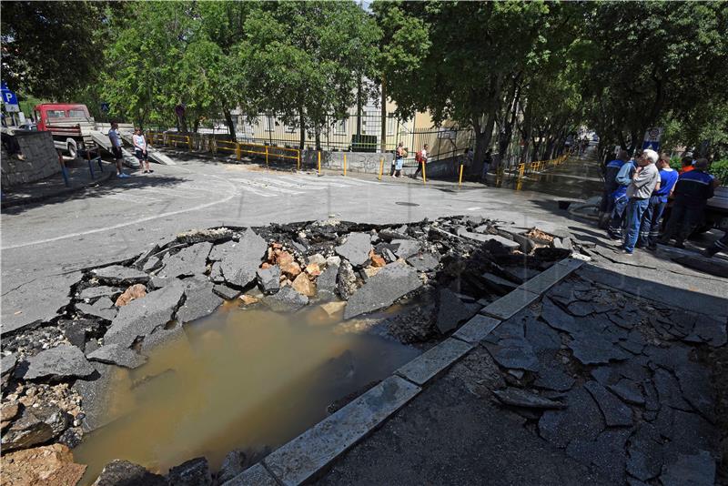 Zbog puknuća cijevi poplavljeno središte Splita