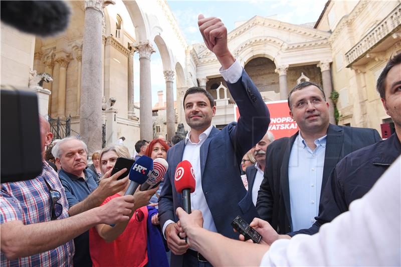 Predizborni skup SDP-a na Peristilu