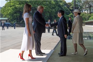 Trump prvi strani čelnik s novim japanskim carem