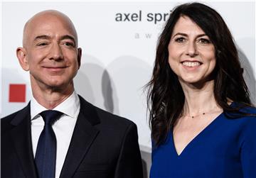 (FILE) USA PEOPLE BEZOS