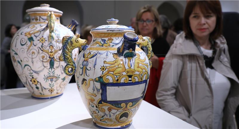 Exhibition on Tuscany ceramics opens at Museum of Arts and Crafts