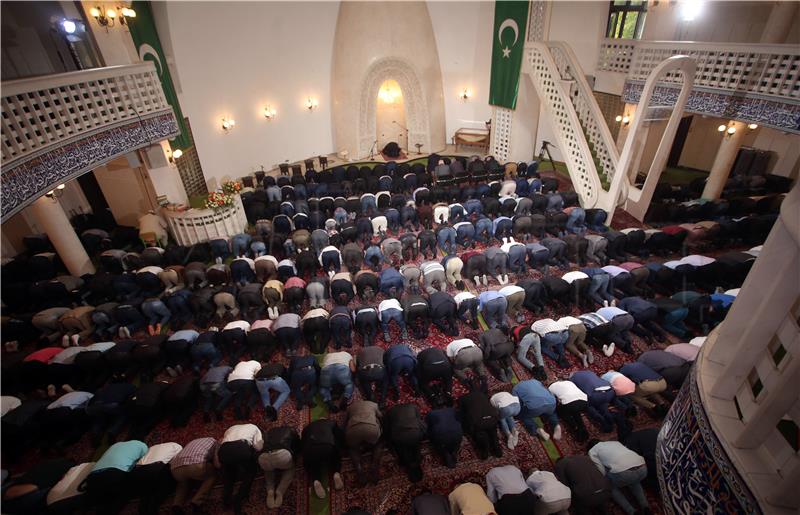 State officials offer their best wishes to Islamic believers for Ramadan Bayram