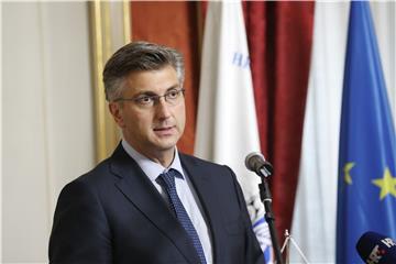 Plenković kaže da su “uplivi” u izbore velika prijetnja demokraciji