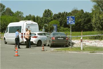 Dvoje poginulih u naletu kamiona na grupu ljudi na odmorištu autoceste kod Novske