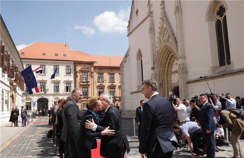 Premijer Plenković i predsjednik Europske komisije Jean-Claude Juncker sastali se u Banskim dvorima