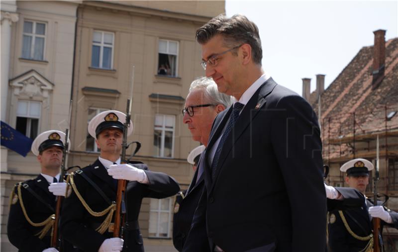 Premijer Plenković i predsjednik Europske komisije Jean-Claude Juncker sastali se u Banskim dvorima