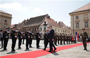 Premijer Plenković i predsjednik Europske komisije Jean-Claude Juncker sastali se u Banskim dvorima