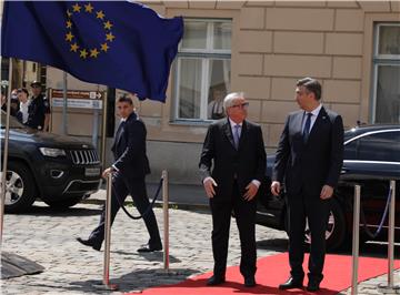 Premijer Plenković i predsjednik Europske komisije Jean-Claude Juncker sastali se u Banskim dvorima