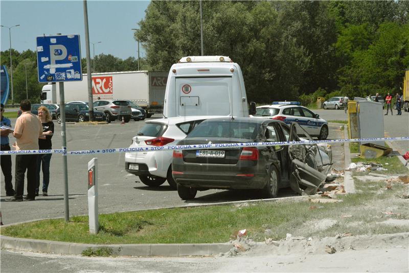 Ministrica Divjak izrazila sućut obiteljima učenika iz Dalja poginulih na odmorištu autoceste