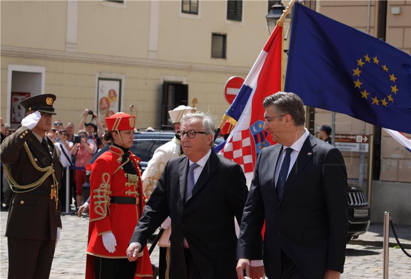 Juncker supports Croatia's aspirations to join Schengen, euro areas