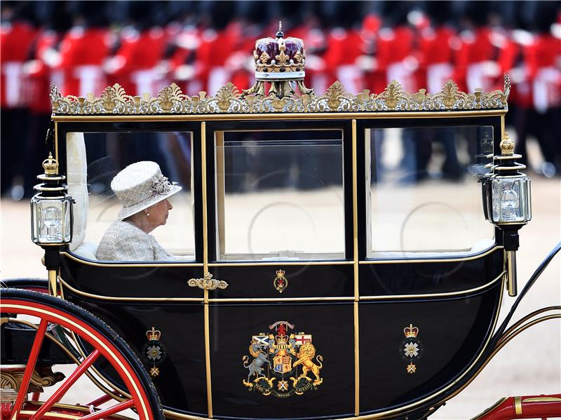 Proslava rođendana Elizabete II. - kraljevska obitelj i tisuće građana prisustvovale paradi