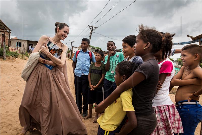 Angelina Jolie se u Kolumbiji zauzima za djecu venezuelskih migranata