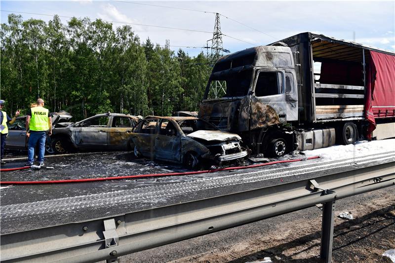 POLAND SZCZECIN A6 MOTORWAY CAR ACCIDENT