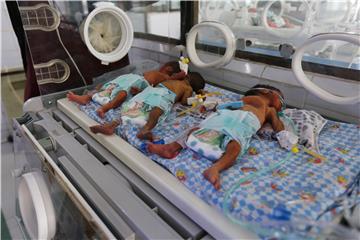 YEMEN HEALTH NEWBORN TRIPLETS