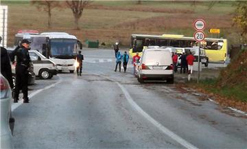 Croatia sets up barriers at Maljevac border crossing with Bosnia