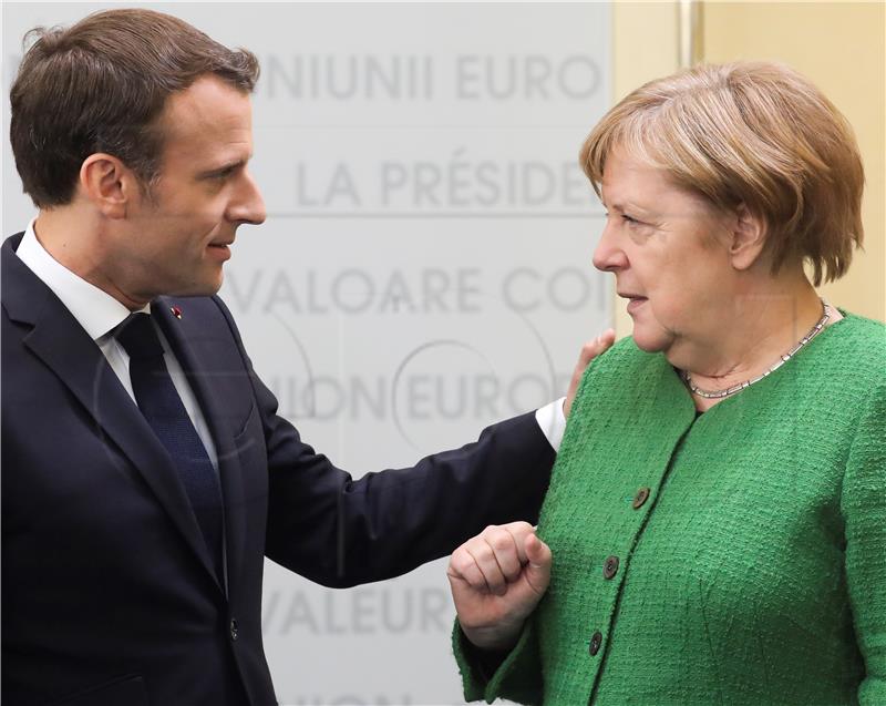 Macron želi vidjeti Merkel na čelu Europske komisije 