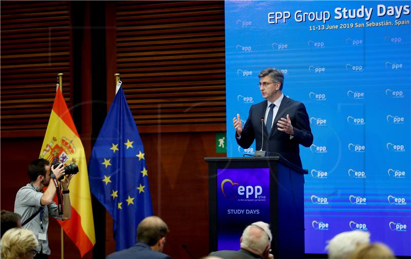 Plenković: EPP je relativni pobjednik i ima pravo na poziciju predsjednika Komisije