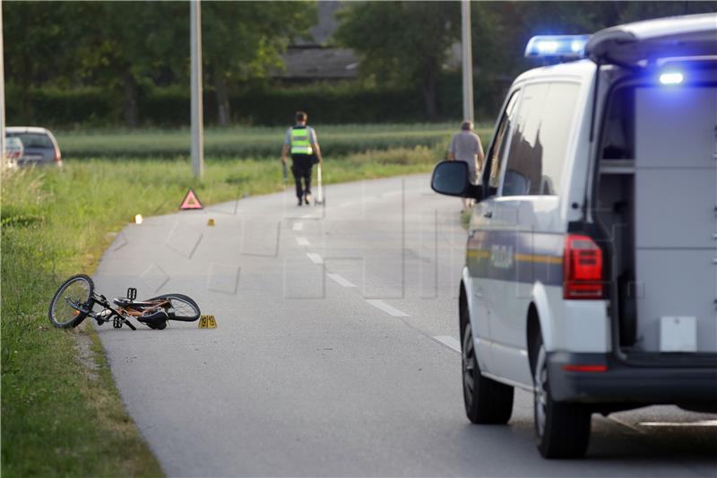 Koprivnica: Osobni automobil naletio na dvoje djece