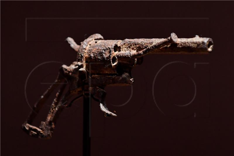 FRANCE AUCTION VAN GOGH WEAPON