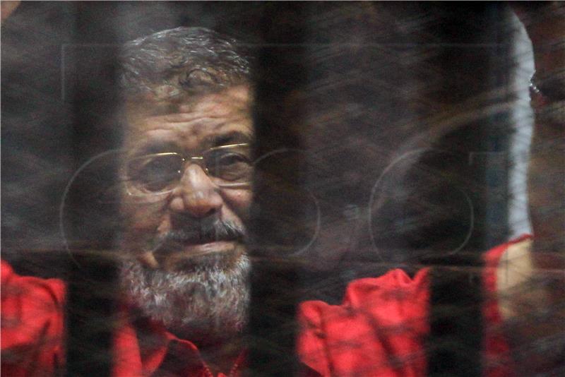 (FILE) EGYPT OUSTED PRESIDENT MORSI DIES