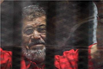 (FILE) EGYPT OUSTED PRESIDENT MORSI DIES