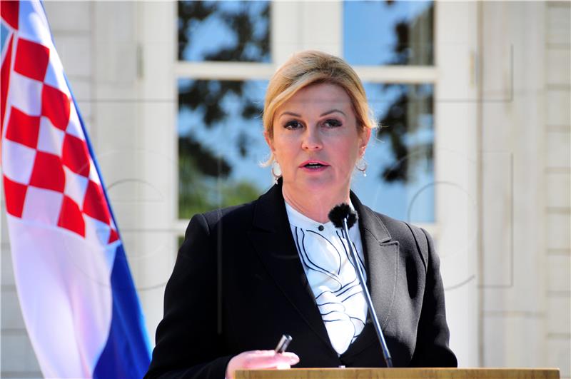 Grabar-Kitarovic comments on Milanovic's candidacy for president