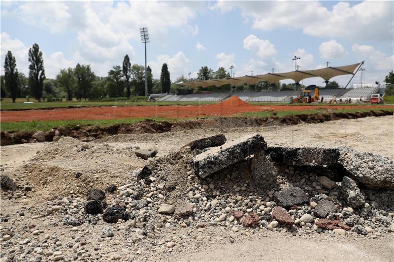 Gradonačelnik obišao radove na rekonstrukciji atletske staze u Sportskom parku Mladost