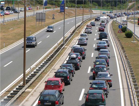 HAC: Za produljeni vikend na autocestama porast prometa i naplaćene cestarine