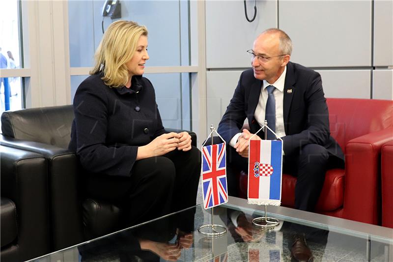 Croatian defence minister and British secretary of defence discuss development of cooperation