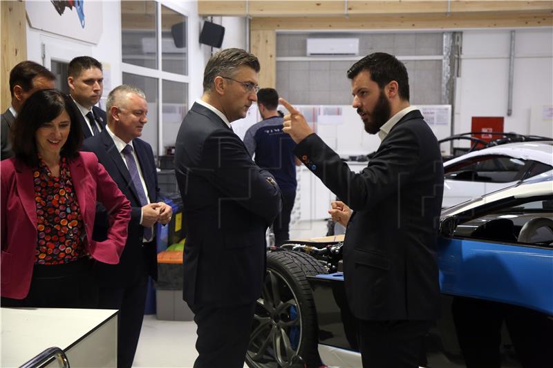 Premijer Plenković i ministri u Rimac Automobilima o potencijalima autoindustrije 