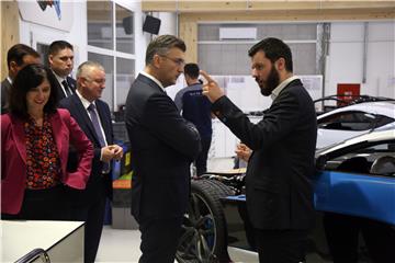 Premijer Plenković i ministri u Rimac Automobilima o potencijalima autoindustrije 