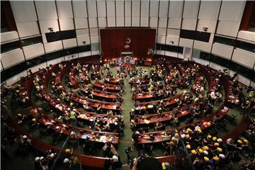 Prosvjednici okupirali parlament Hong Konga na nekoliko sati