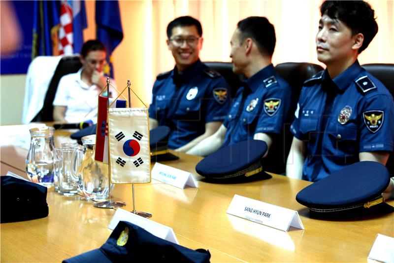 Six Korean policemen to help Croatian colleagues during tourism season