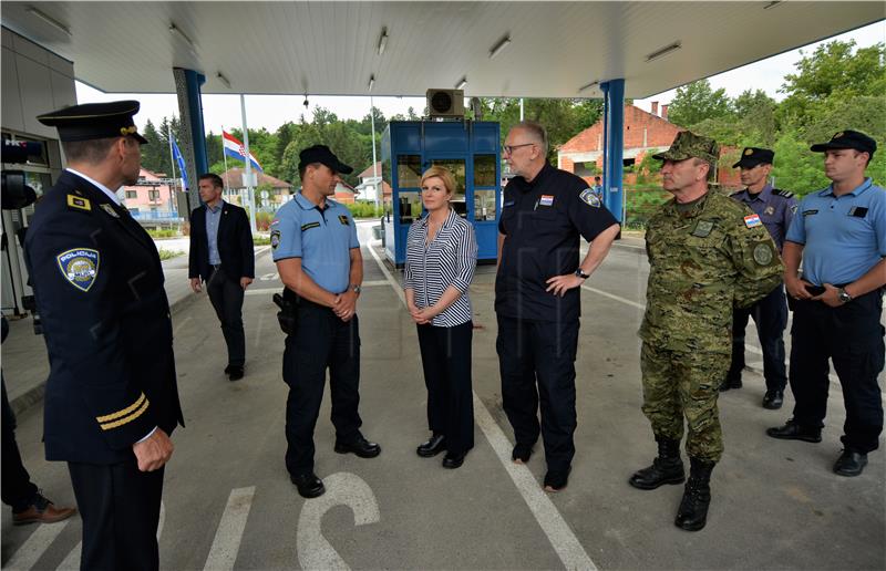 Kolinda Grabar Kitarović na Kordunu