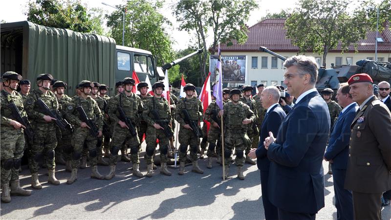 Plenković posjetio hrvatske vojnike u Poljskoj