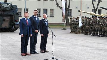 Plenković posjetio hrvatske vojnike u Poljskoj