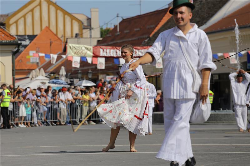 53. Đakovački vezovi