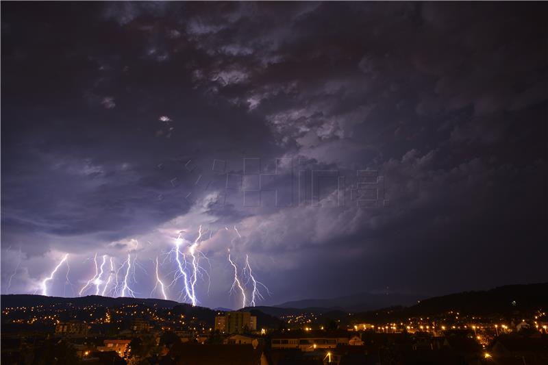 Pula: Nevrijeme zahvatilo Istru ali nije prouzročilo veću štetu 