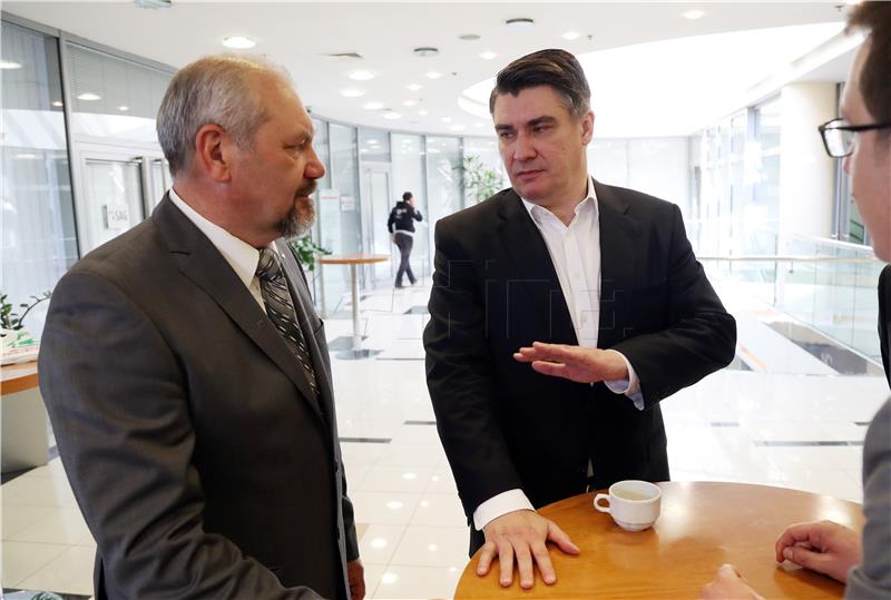 Pensioners' Party to back Milanovic in presidential race