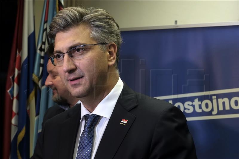 Premijer Plenković prihvatio ostavku ministra Kuščevića