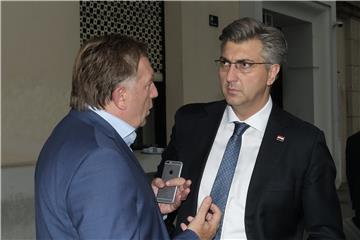 Premijer Plenković prihvatio ostavku ministra Kuščevića