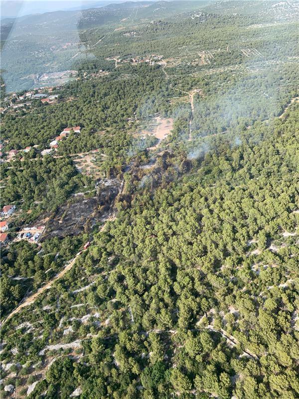 Gašenje požara na području Pirovca