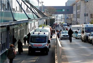 Nesreća na naplatnim postajama: Žena i dijete stabilno, muškarac i dalje životno ugrožen