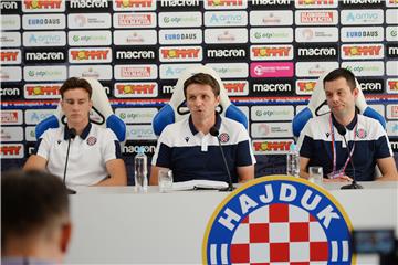 Konferencija za medije trenera Hajduka Siniše Orešćanina uoči utakmice HNK Hajduk Split – Gzira United FC