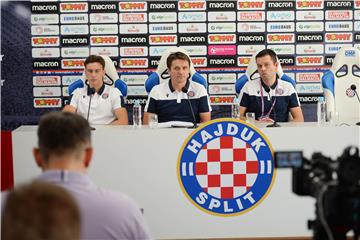 Konferencija za medije trenera Hajduka Siniše Orešćanina uoči utakmice HNK Hajduk Split – Gzira United FC