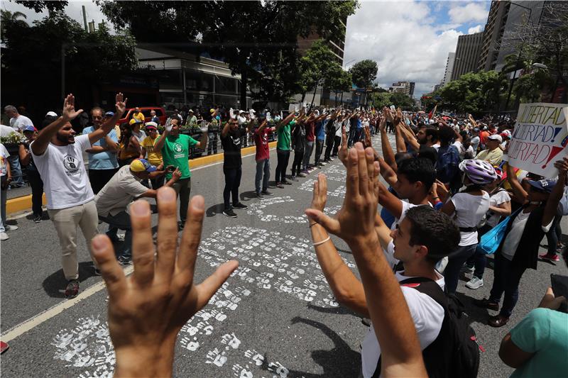 Europski parlament traži nove sankcije za Venezuelu